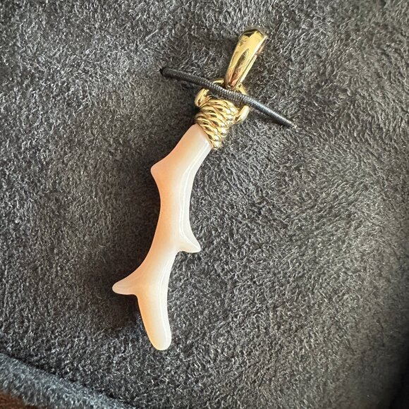 David Yurman Coral Amulet Pendant in 18K Yellow Gold w/ Pink Opal - - Picture 6 of 13